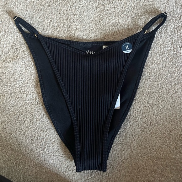 Hollister Other - Hollister ribbed bikini bottoms nwt cheeky